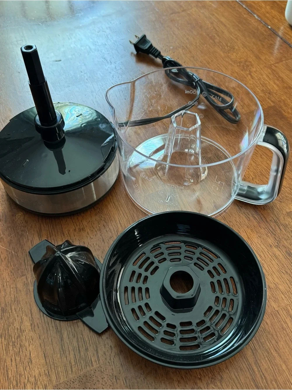 Elite Gourmet 24 oz Citrus Press Juicer, Black Gentle Usedw